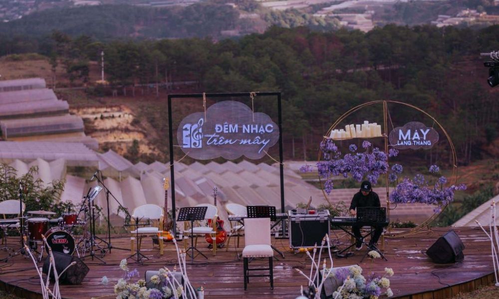 Hòa mình với thiên nhiên cùng Đêm nhạc acoustic của Mây Lang Thang.