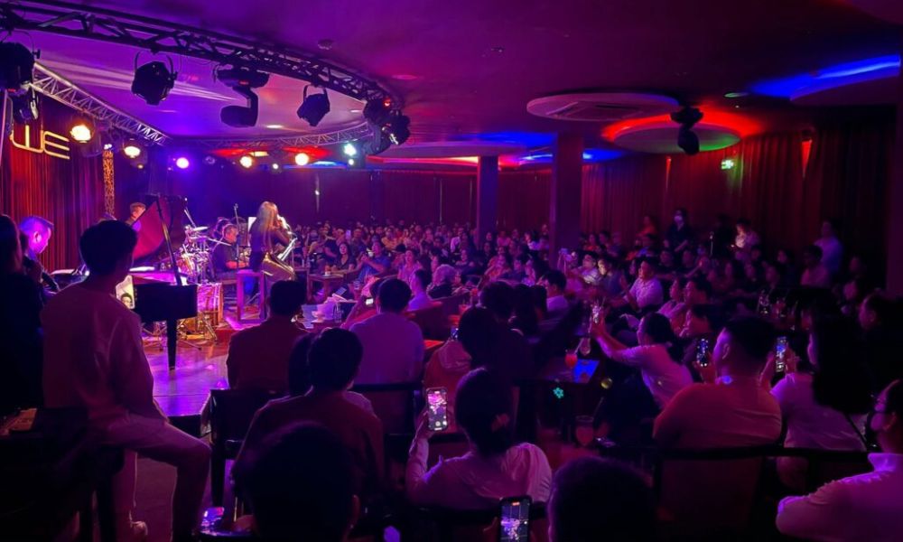 Phòng trà Sài Gòn We - Điểm hẹn quy tụ nhiều ca sĩ nổi tiếng.