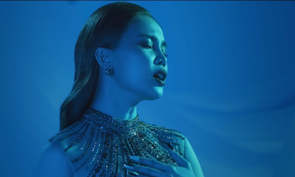 MV bài hát chủ đề Hạnh Phúc Máu được thể hiện bởi ca sĩ Giang Hồng Ngọc.